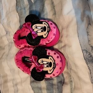 Minnie mouse slippers size L9/10 by Disney